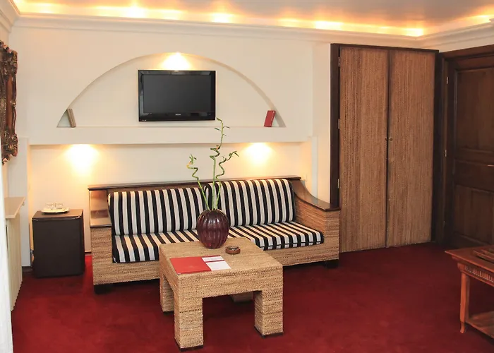 Hotel Domenii Plaza By