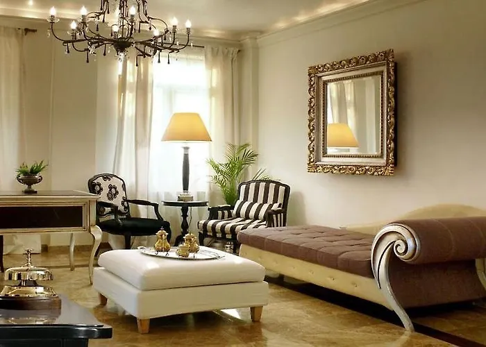 فندق Domenii Plaza By 4*