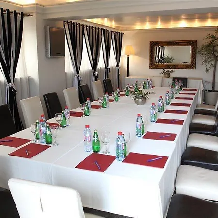 Hotel Domenii Plaza By